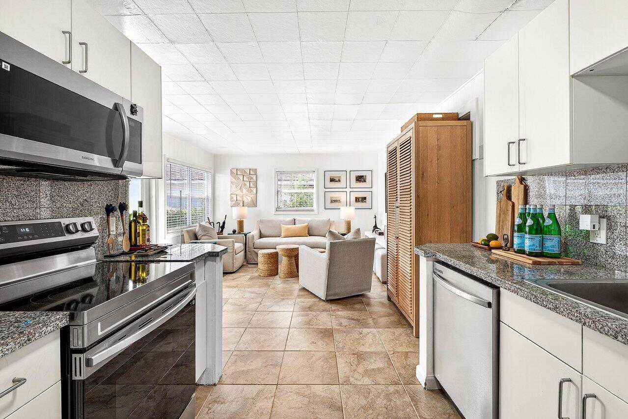 3511 Washington Road West Palm Beach, FL 33405 - Photo 34 of 47 GH-Full Kitchen