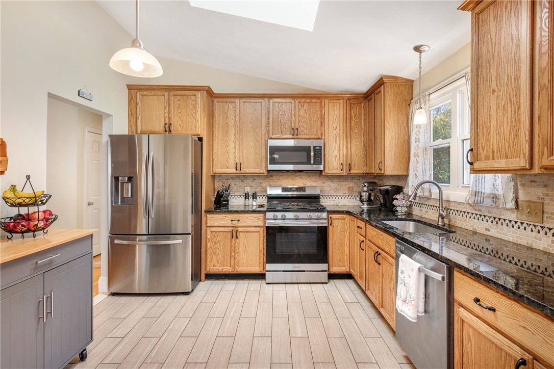 134 Olney Arnold Road Cranston, RI 02921 - Photo 15 of 46 Gallery Image 15
