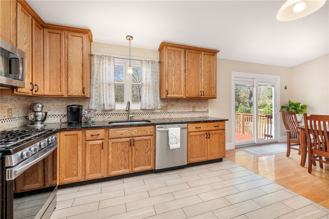 134 Olney Arnold Road Cranston, RI 02921 - Photo 17 of 46 Gallery Image 17