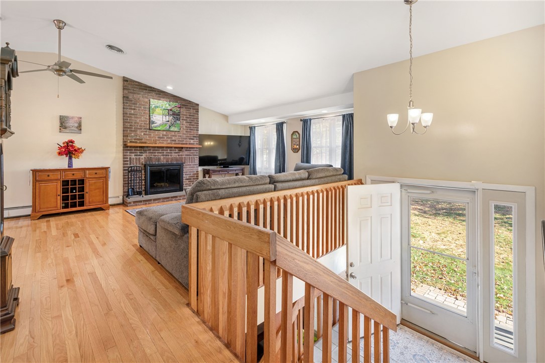 134 Olney Arnold Road Cranston, RI 02921 - Photo 4 of 46 Gallery Image 4
