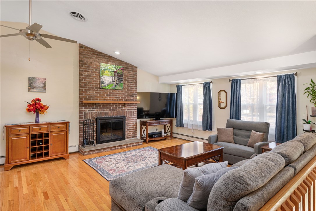 134 Olney Arnold Road Cranston, RI 02921 - Photo 5 of 46 Gallery Image 5