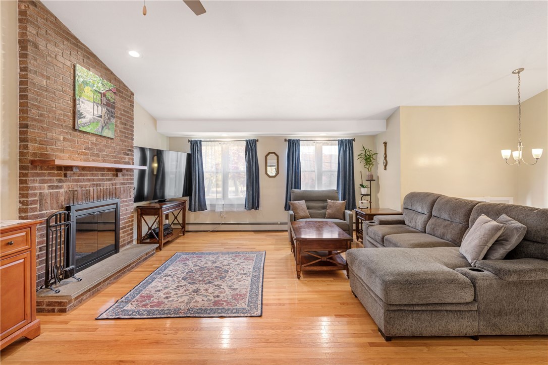 134 Olney Arnold Road Cranston, RI 02921 - Photo 6 of 46 Gallery Image 6