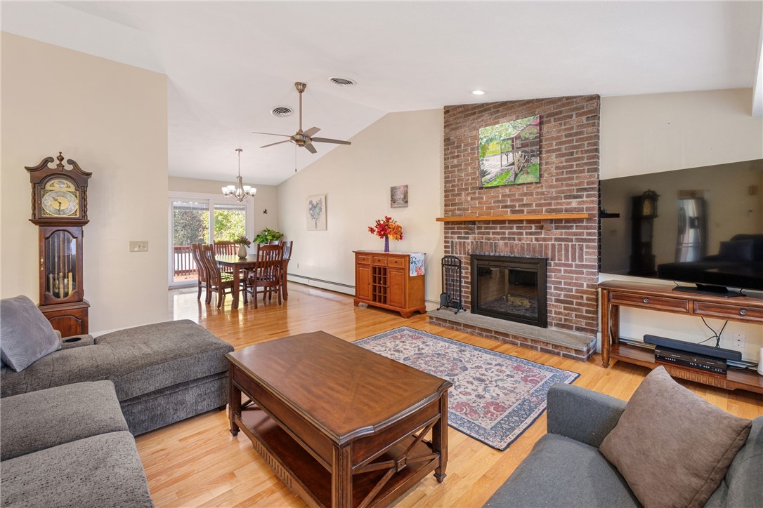 134 Olney Arnold Road Cranston, RI 02921 - Photo 8 of 46 Gallery Image 8