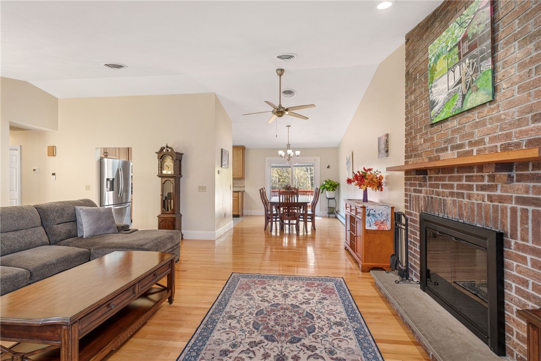 134 Olney Arnold Road Cranston, RI 02921 - Photo 9 of 46 Gallery Image 9