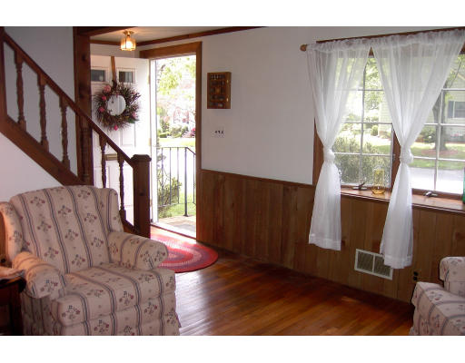 18 Bonad Road Stoneham, MA 02180 - Photo 3 of 24 Gallery Image 3