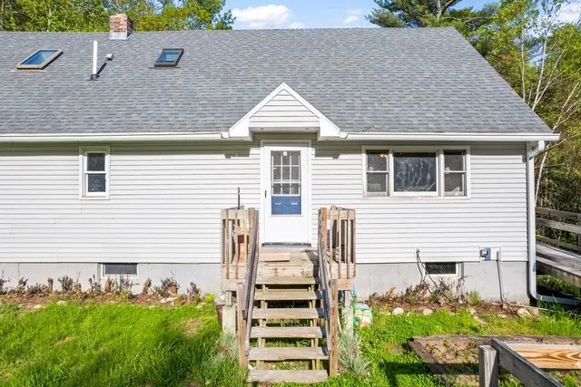 $425,000 | 143 White Road, Bowdoinham, ME 04008