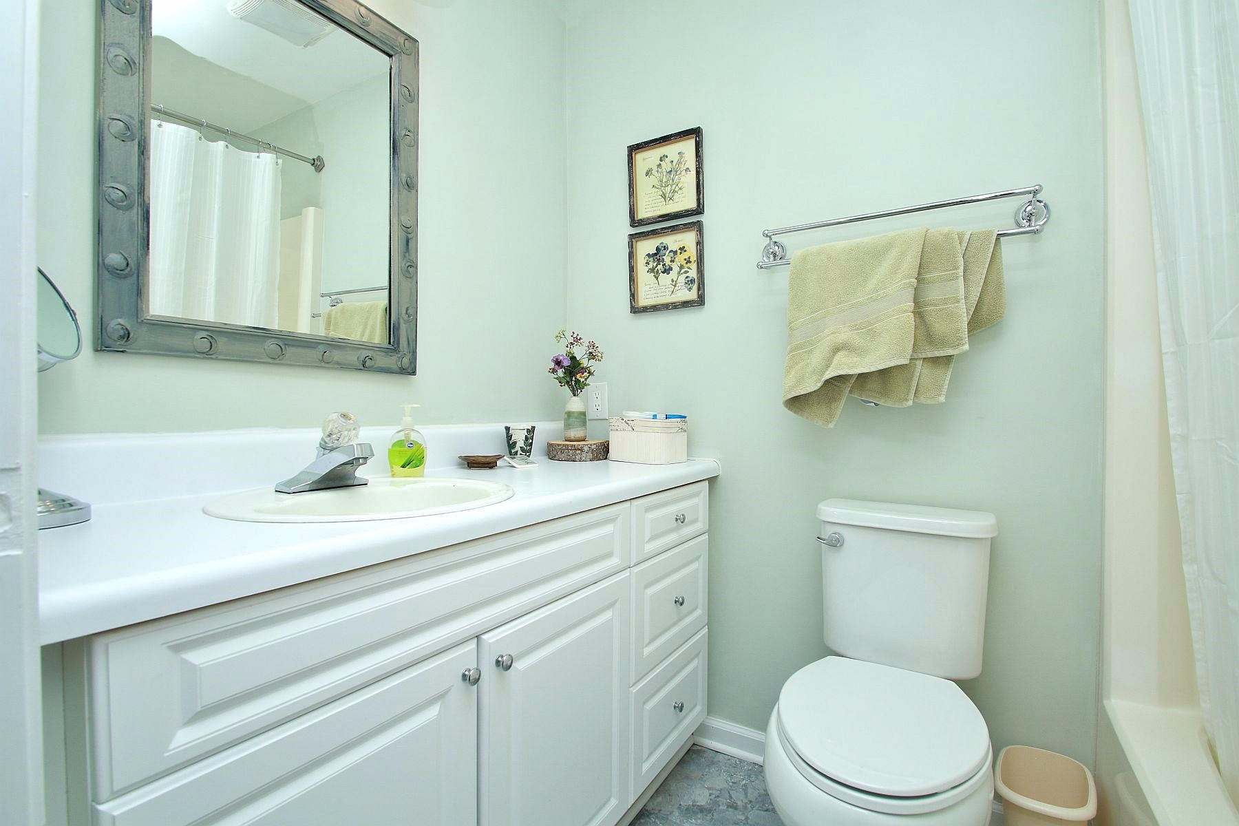 845 Gangplank Road, Unit 204 Moneta, VA 24121 - Photo 23 of 36 IMG_8075