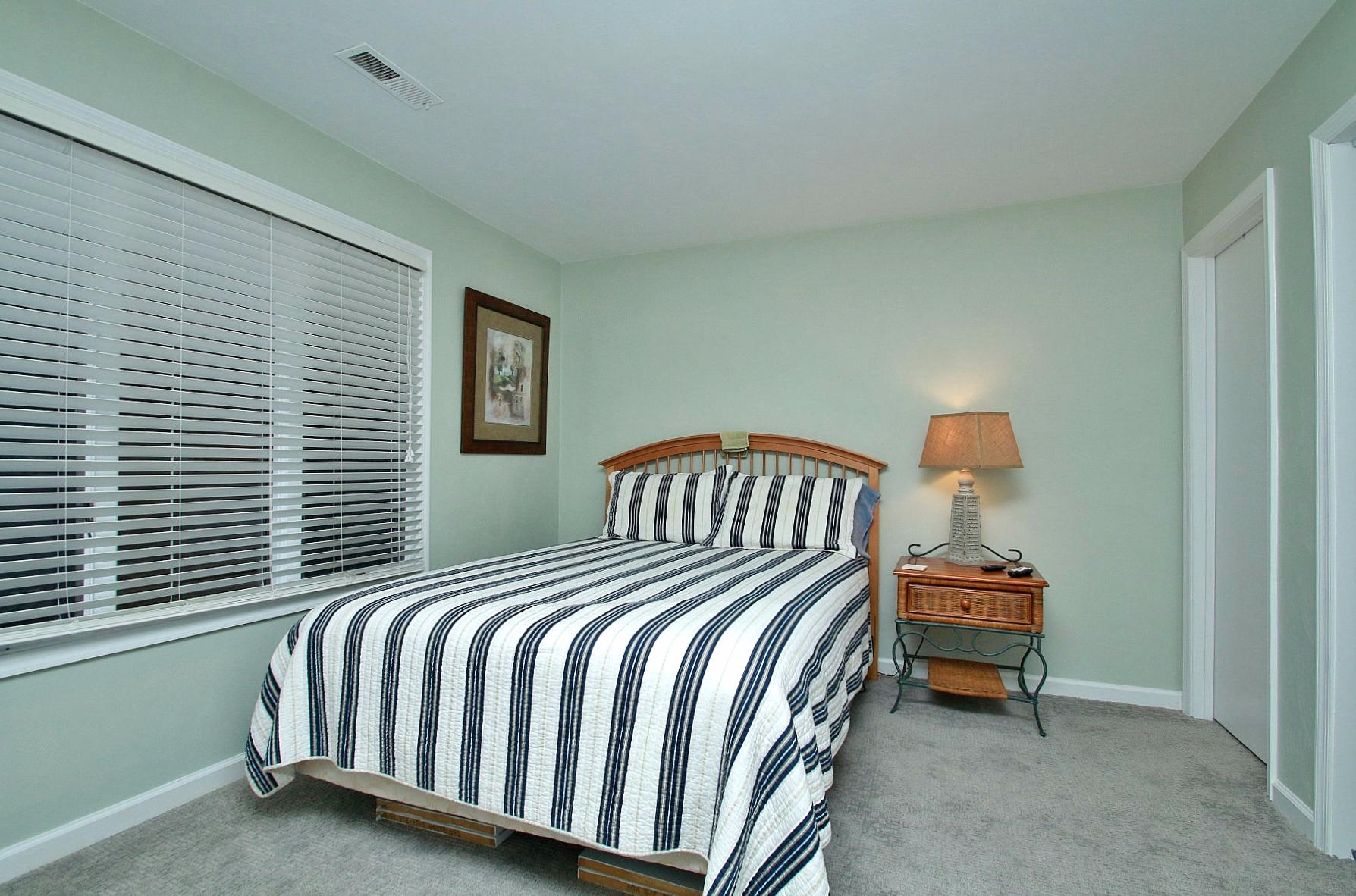 845 Gangplank Road, Unit 204 Moneta, VA 24121 - Photo 25 of 36 IMG_8079