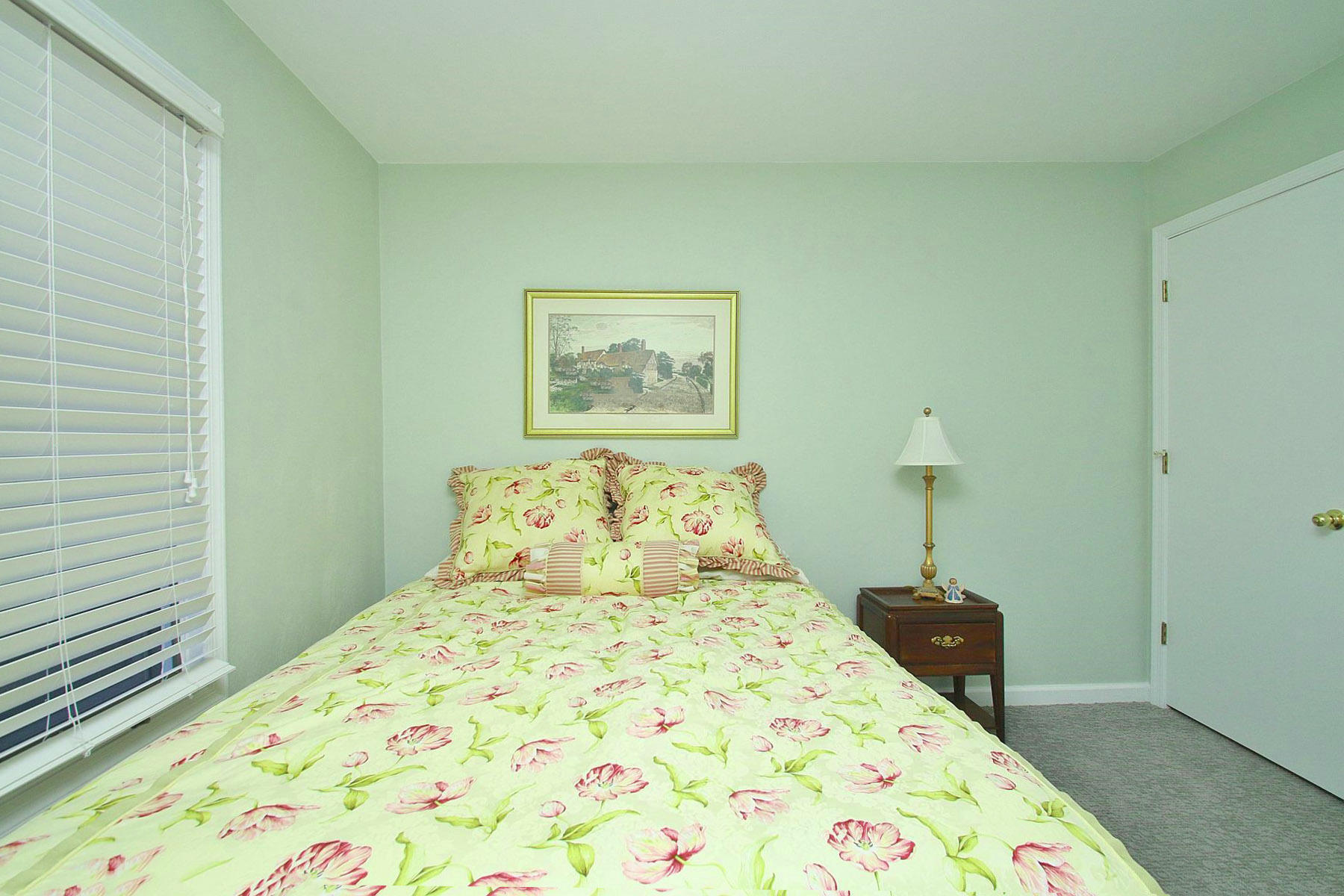 845 Gangplank Road, Unit 204 Moneta, VA 24121 - Photo 31 of 36 IMG_8089