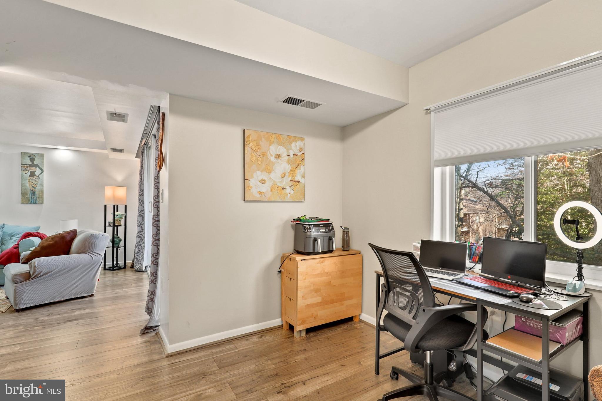 1403 Northgate Square, Unit 21B Reston, VA 20190 - Photo 8 of 32 Gallery Image 8