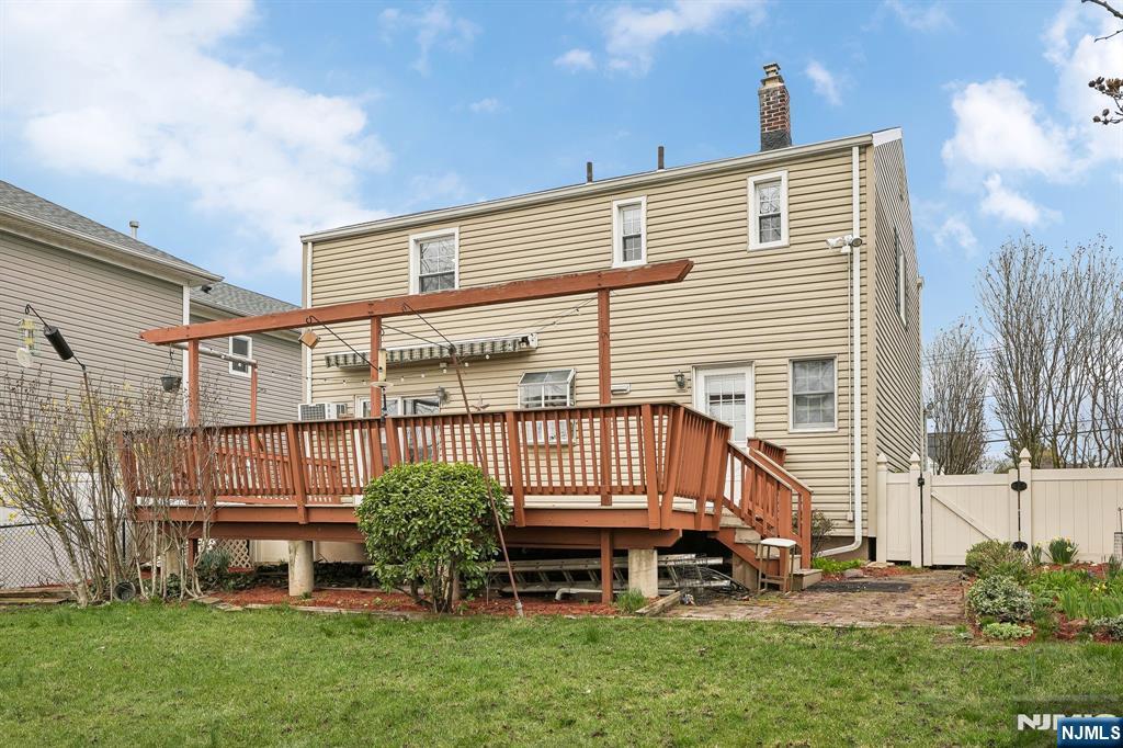 50 Beech Street Maywood, NJ 07607 - Photo 34 of 43