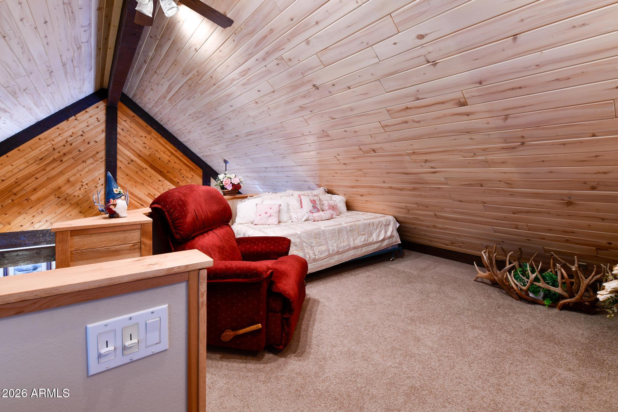 1018 Reata Pass Happy Jack, AZ 86024 - Photo 14 of 33 a view of a room with furniture