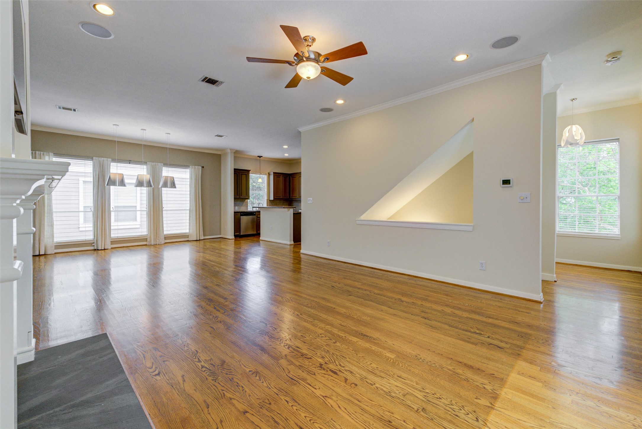 302 Fargo Street Houston, TX 77006 - Photo 11 of 15