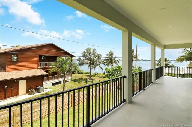 $1,125,000 | 1013 Northeast Orange Avenue, Jensen Beach, FL 34957