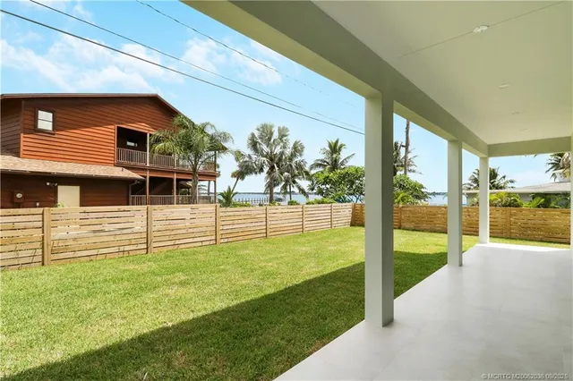 $1,125,000 | 1013 Northeast Orange Avenue, Jensen Beach, FL 34957