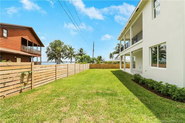 $1,125,000 | 1013 Northeast Orange Avenue, Jensen Beach, FL 34957