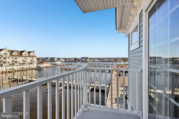 $499,900 | 360 Captains Walk, Unit 60, Forked River, NJ 08731