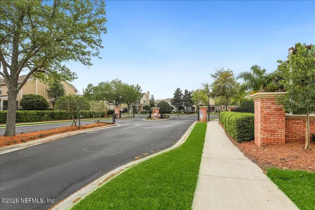 $409,000 | 11036 Castlemain Circle East, Jacksonville, FL 32256