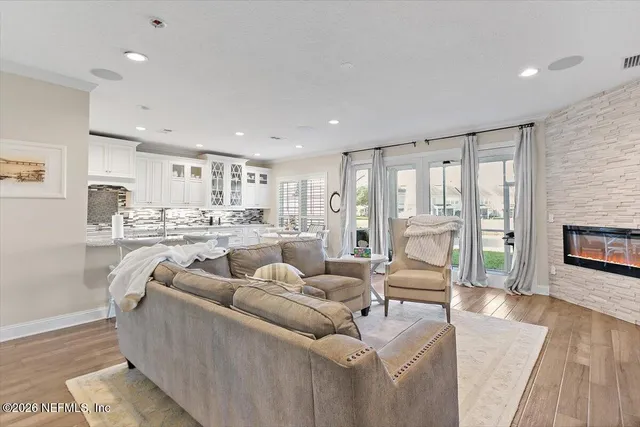 $409,000 | 11036 Castlemain Circle East, Jacksonville, FL 32256