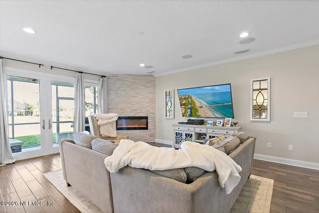 $409,000 | 11036 Castlemain Circle East, Jacksonville, FL 32256