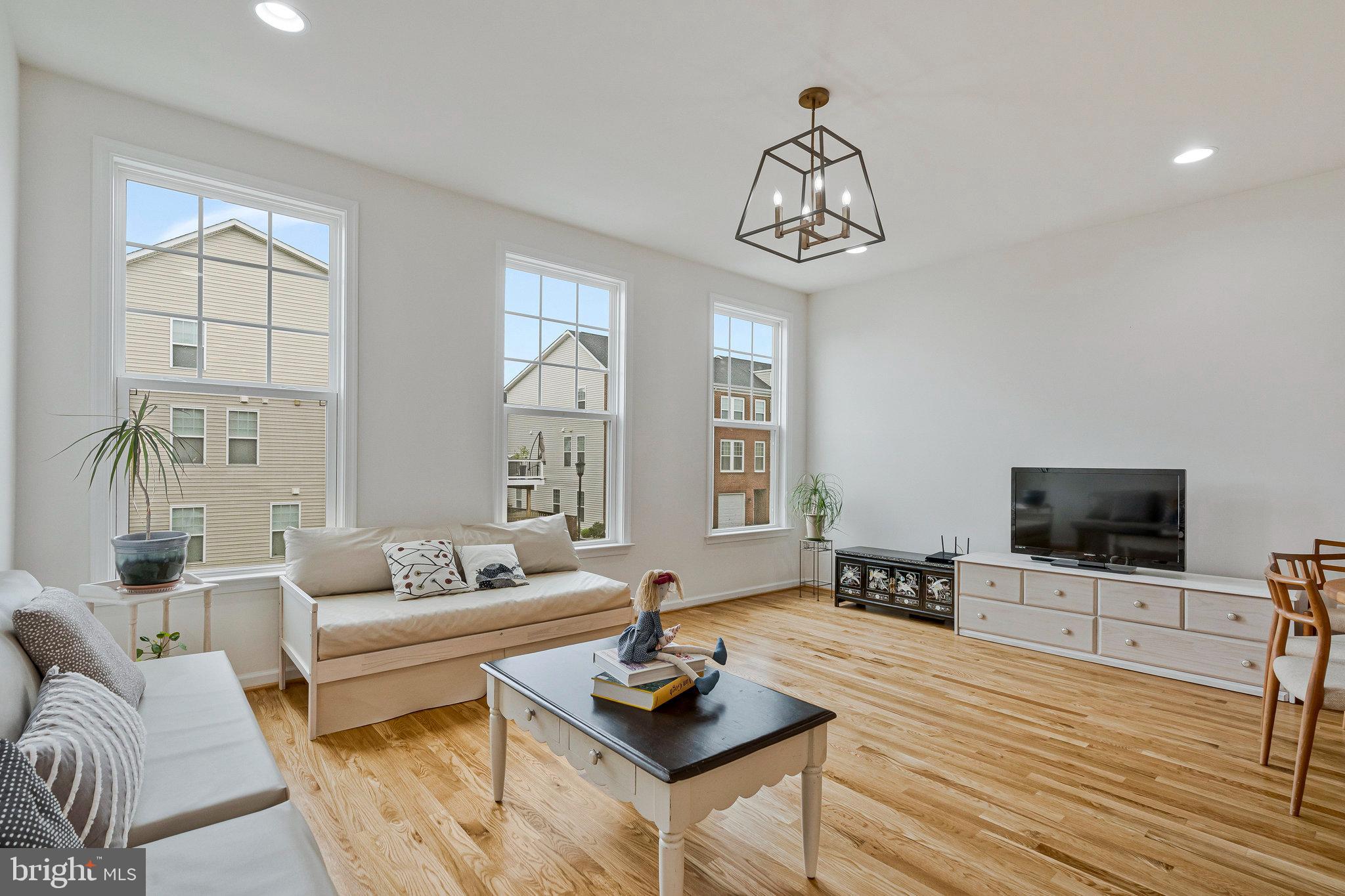 42248 Lancaster Wds Square Chantilly, VA 20152 - Photo 7 of 62