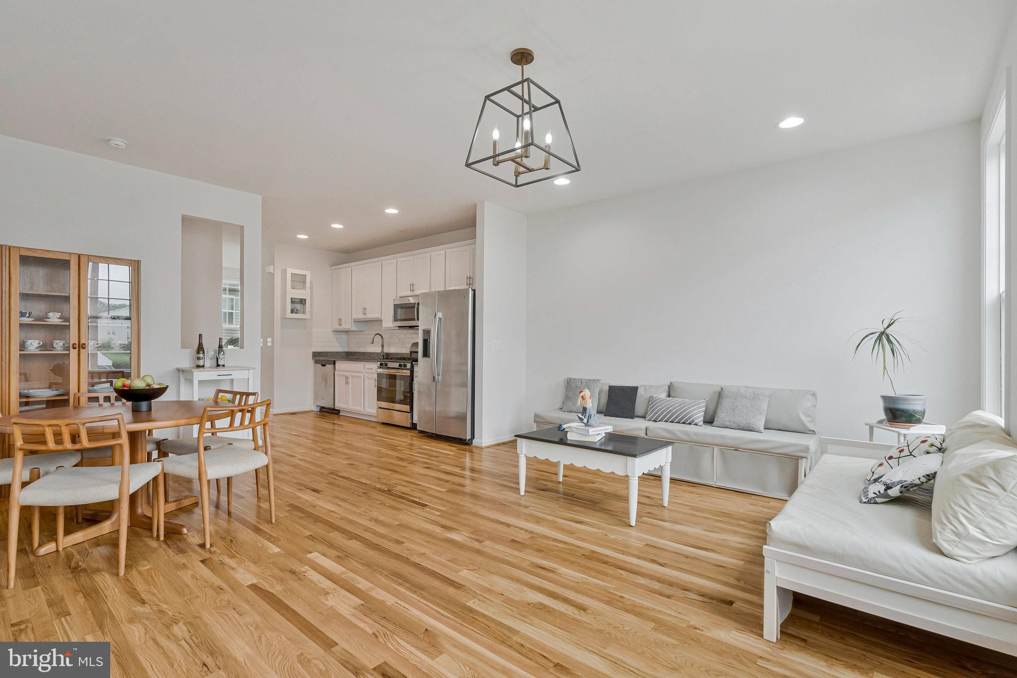 42248 Lancaster Wds Square Chantilly, VA 20152 - Photo 8 of 62