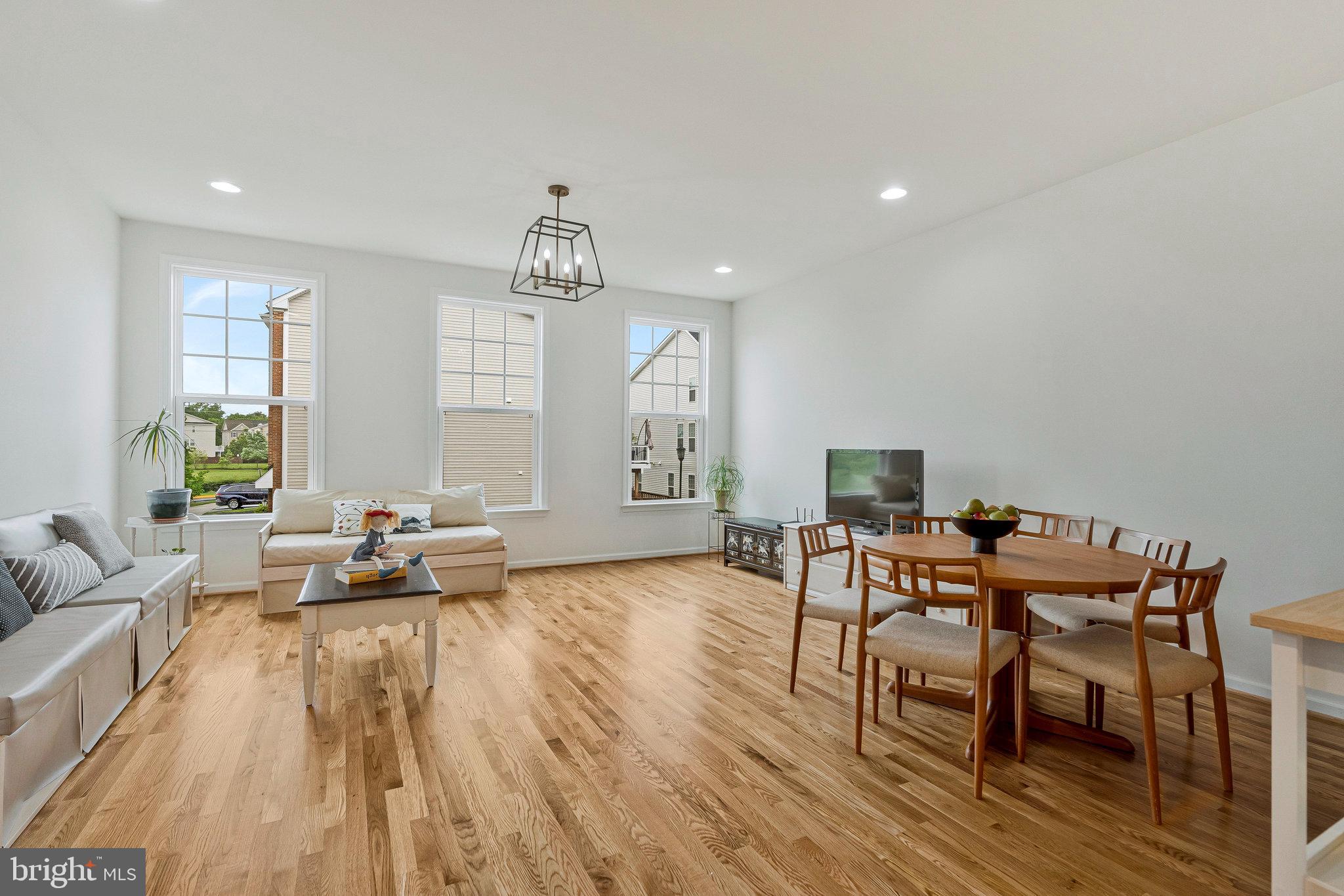 42248 Lancaster Wds Square Chantilly, VA 20152 - Photo 9 of 62