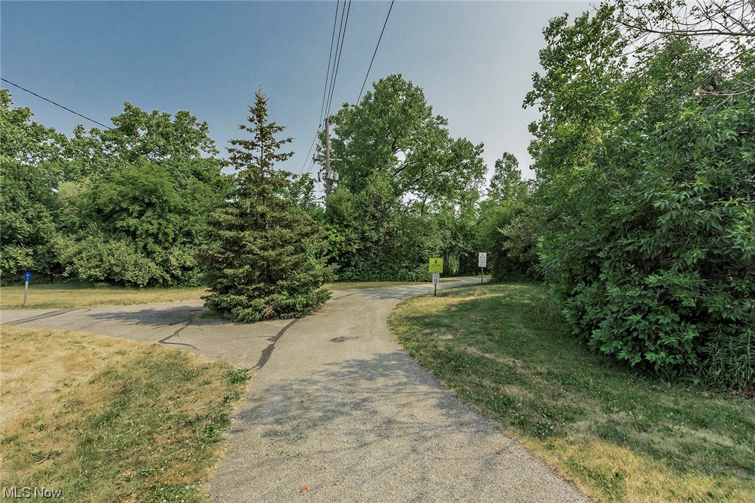 24101 Hazelmere Road Beachwood, OH 44122 - Photo 25 of 25 Entry to Beacwood City Park path is just around the corner. So many parks to enjoy.