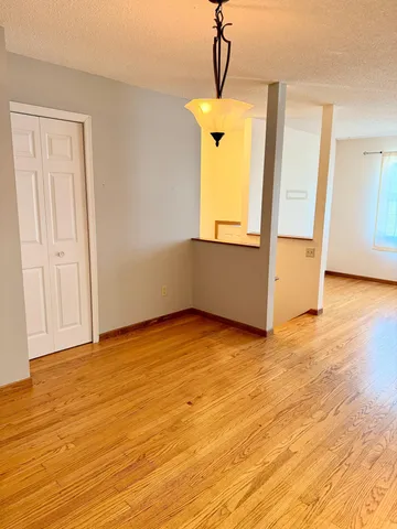 $265,000 | 4463 Cinnamon Ridge Circle, Eagan, MN 55122