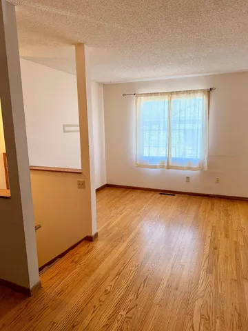 $265,000 | 4463 Cinnamon Ridge Circle, Eagan, MN 55122