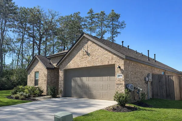 $2,250 | 3105 Catalonion Court, Conroe, TX 77301