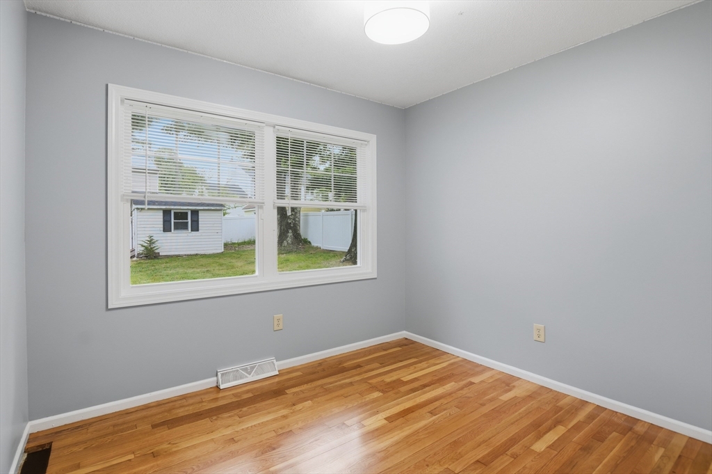3 Hingham Road, Unit 1 Worcester, MA 01606 - Photo 24 of 35