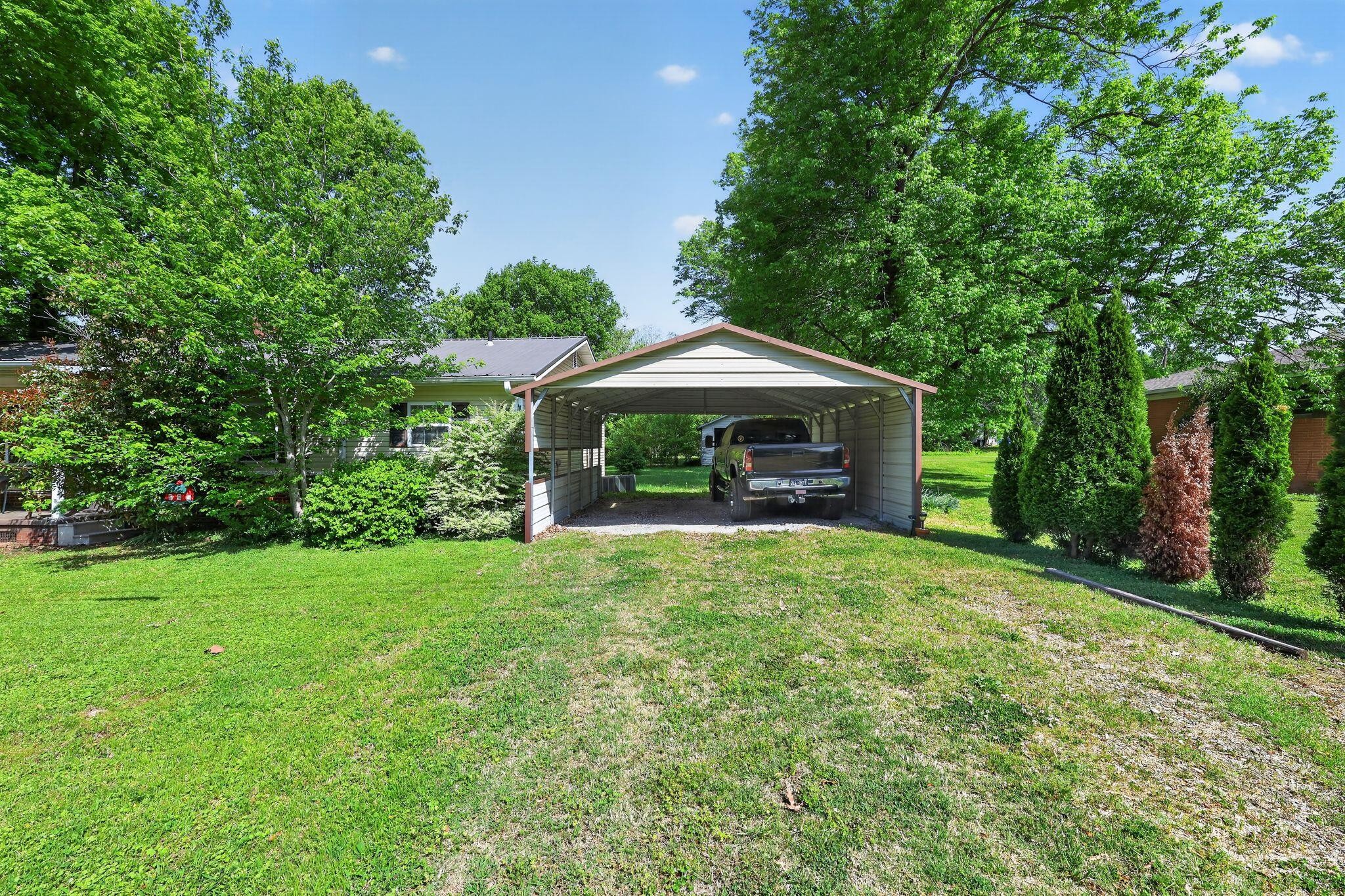285 Jones Street Huntingdon, TN 38344 - Photo 5 of 33