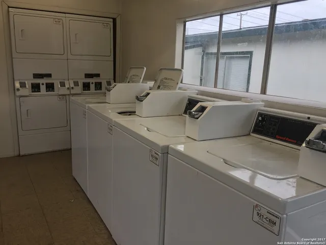 $995 | 144 West Villaret Boulevard, Unit 156, San Antonio, TX 78221