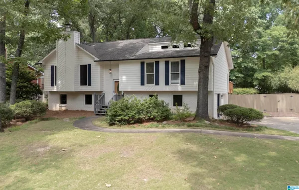 $425,000 | 2416 Chandawood Drive, Pelham, AL 35124