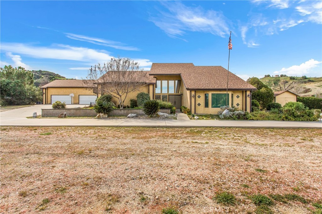 28450 Live Oak Canyon Road Redlands, CA 92373 - Photo 2 of 52
