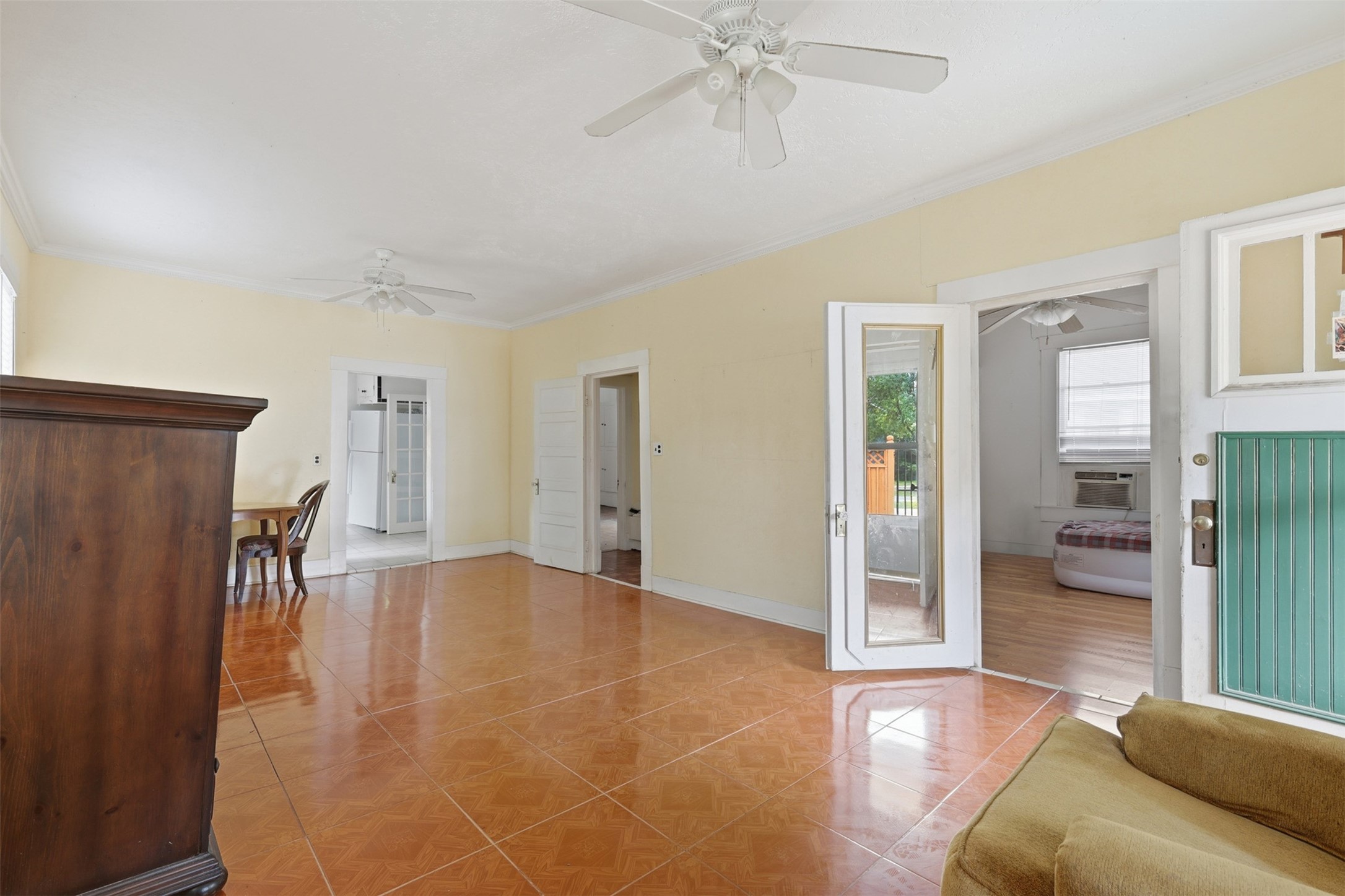 516 North Everton Street Houston, TX 77003 - Photo 6 of 15
