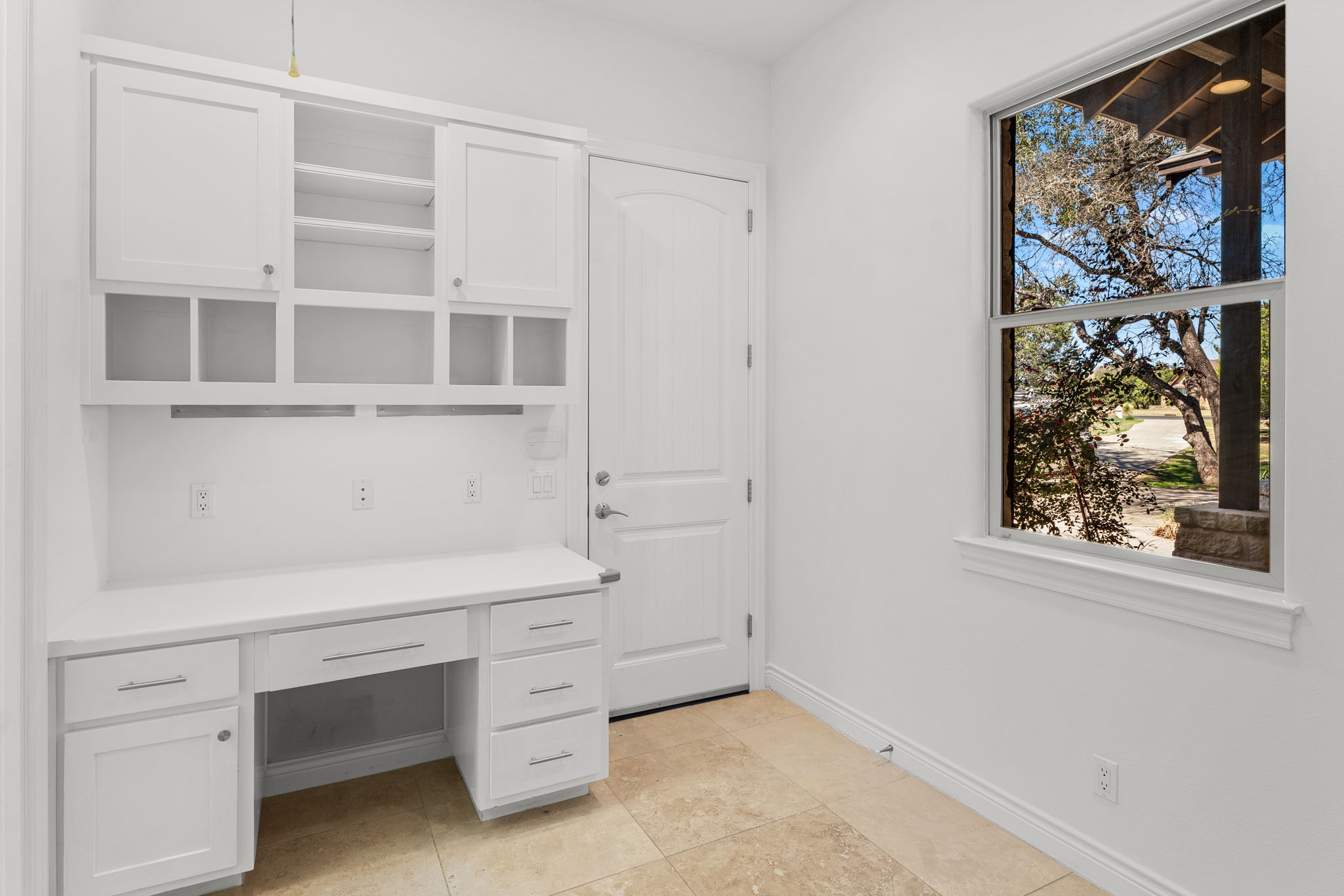 9514 San Lucas Road Austin, TX 78737 - Photo 29 of 38 a view of an empty room with a window