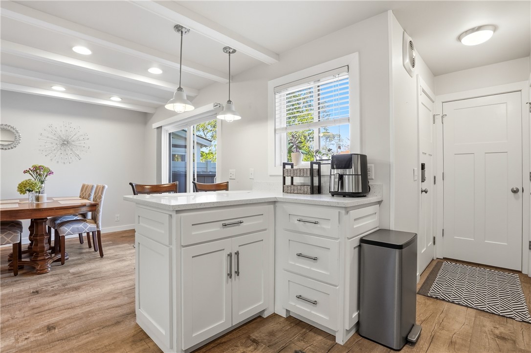 805 Mallery Street, Unit B St. Simons Island, GA 31522 - Photo 11 of 37