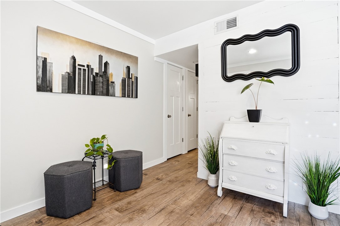 805 Mallery Street, Unit B St. Simons Island, GA 31522 - Photo 4 of 37