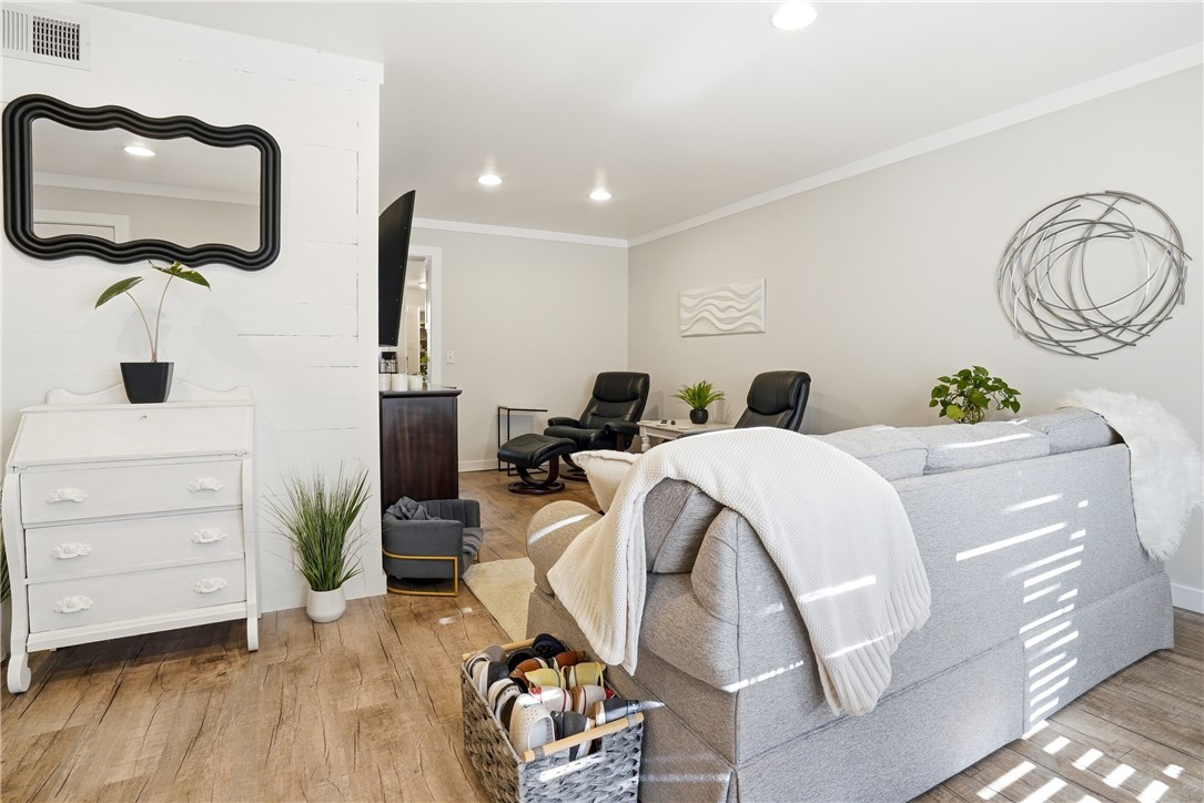 805 Mallery Street, Unit B St. Simons Island, GA 31522 - Photo 5 of 37