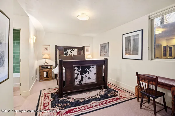 a view of work space with furniture