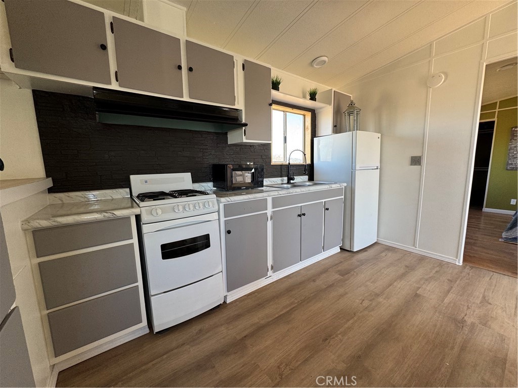 3423 Canyon Road Twentynine Palms, CA 92277 - Photo 4 of 21