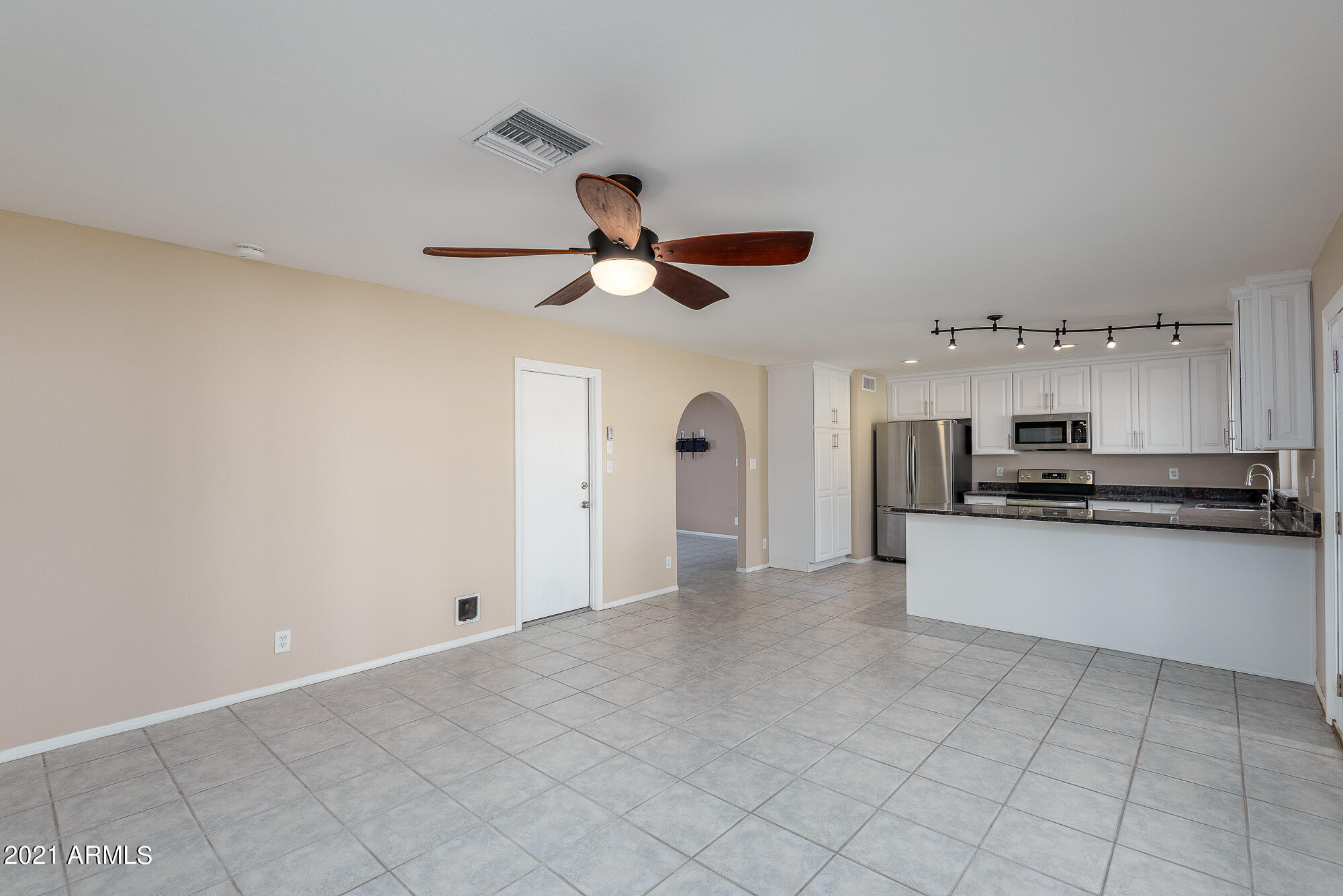 2439 South Evergreen Road Tempe, AZ 85282 - Photo 20 of 35 Evergreen-15