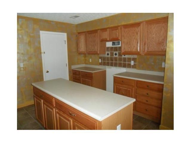 373 Constance Street Lockbourne, OH 43137 - Photo 3 of 12