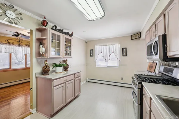$769,990 | 31 Circle Drive, Bay Shore, NY 11706