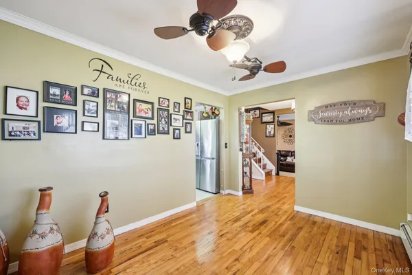 $769,990 | 31 Circle Drive, Bay Shore, NY 11706