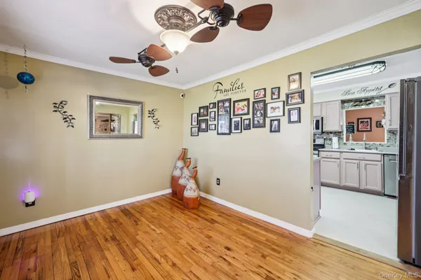 $769,990 | 31 Circle Drive, Bay Shore, NY 11706
