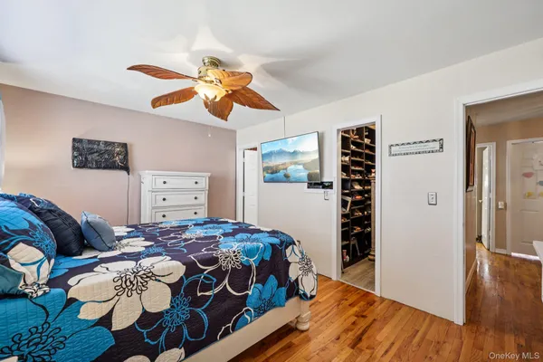 $769,990 | 31 Circle Drive, Bay Shore, NY 11706