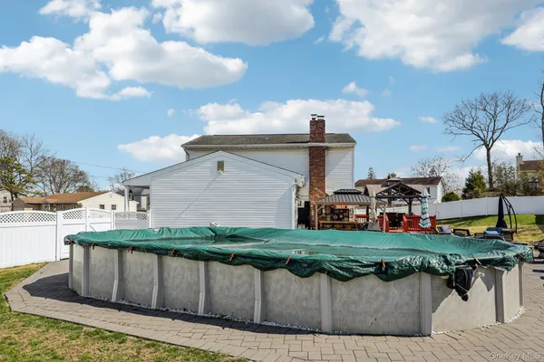 $769,990 | 31 Circle Drive, Bay Shore, NY 11706